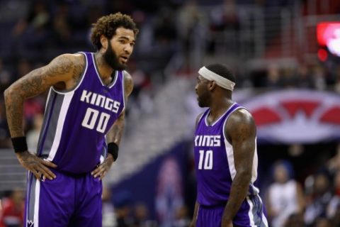 WASHINGTON, DC - NOVEMBER 28: Willie Cauley-Stein #00 of the Sacramento Kings talks with Ty Lawson #10 against the Washington Wizards at Verizon Center on November 28, 2016 in Washington, DC. NOTE TO USER: User expressly acknowledges and agrees that, by downloading and or using this photograph, User is consenting to the terms and conditions of the Getty Images License Agreement. Rob Carr/Getty Images/AFP