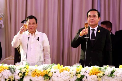 President Rodrigo Duterte and Thai Prime Minister General Prayut Chan-o-cha propose a toast during the state dinner at the Government House in Bangkok, Thailand on March 21, 2017.  (Courtesy Presidential Communications)