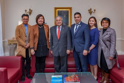 Eagle Broadcasting Corporation bureau in London makes a courtesy call to Philippine Ambassador Anton Lagdameo abd other officials of the Philippine embassy in London. (Eagle News Service)