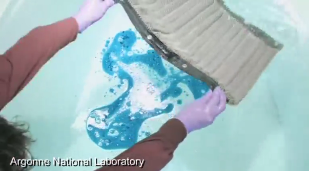 Scientists have invented a new foam which could be used to help mop up serious oil spills, like that caused by the 2010 Deepwater Horizon disaster. (Photo grabbed from Reuters video)