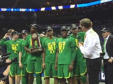 No. 3 Oregon defeats No. 1 Kansas to advance to its first Final Four since 1939.