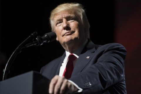 US President Donald Trump arrives to address the National Rifle Association (NRA) Leadership Forum in Atlanta, Georgia on April 28, 2017. / AFP PHOTO / JIM WATSON