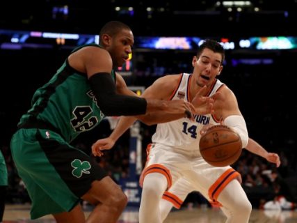 NEW YORK, NY - APRIL 02: Al Horford #42 of the Boston Celtics loses the ball as Willy Hernangomez #14 of the New York Knicks defends at Madison Square Garden on April 2, 2017 in New York City. NOTE TO USER: User expressly acknowledges and agrees that, by downloading and or using this Photograph, user is consenting to the terms and conditions of the Getty Images License Agreement Elsa/Getty Images/AFP