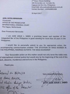 Cover letter ng isinampang reklamo ni Atty. Jude Sabio sa International Criminal Court. Galing ang litrato sa opisina ni Senador Antonio Trillanes IV, na matagal nang bumabatikos kay Pangulong Rodrigo Duterte.