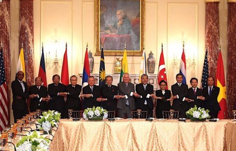 ASEAN Foreign Ministers pose for a photo doing the ASEAN handshake along with US Secretary of State Tillerson in Washington. (Photo courtesy DFA)