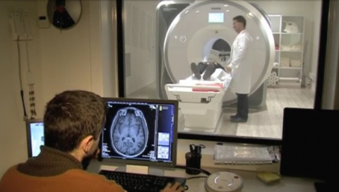 Neuroscientists from Imperial College London and the University of Edinburgh say they've found a way to measure individuals' 'brain age', potentially allowing doctors to one day give better informed health advice to their patients.(photo grabbed from Reuters video)