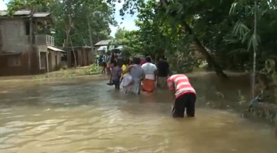 Floods and landslides triggered by monsoon rains have killed 177 people in recent days in Sri Lanka, authorities said, as a cyclone formed in the Bay of Bengal hits Bangladesh, with more torrential downpours forecast. Photo grabbed from Reuters video file.
