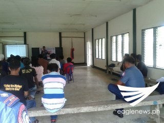 Mga tanod at opisyal ng barangay na dumalo sa seminar na pinangunahan ng Puerto Princesa-PNP.