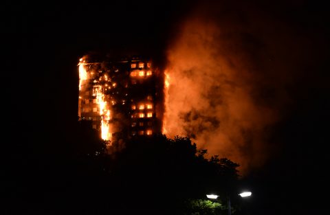 This handout image received by local resident Giulio Thuburn early on June 14, 2017 shows flames engulfing a 27-storey block of flats in west London. The fire brigade said 40 fire engines and 200 firefighters had been called to the blaze in Grenfell Tower, which has 120 flats. / AFP PHOTO / Giulio Thuburn / Giulio Thuburn / -----EDITORS NOTE --- RESTRICTED TO EDITORIAL USE - MANDATORY CREDIT "AFP PHOTO / Giulio Thuburn" - NO MARKETING - NO ADVERTISING CAMPAIGNS - DISTRIBUTED AS A SERVICE TO CLIENTS - NO ARCHIVES