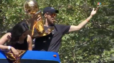 Thousands of fans lined the streets of Oakland Thursday (June 15) to celebrate the Golden State Warriors and their recent National Basketball Association (NBA) title. Photo grabbed from Reuters video file