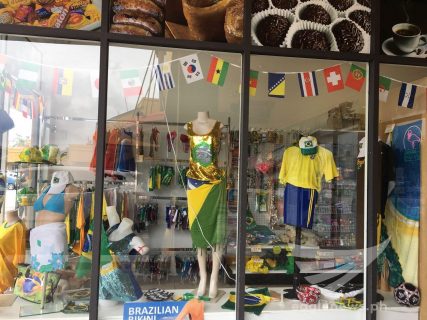A display window of  Brazil Mart shows products all from Brazil.  (photo courtesy EBC Florida, Eagle News Service)