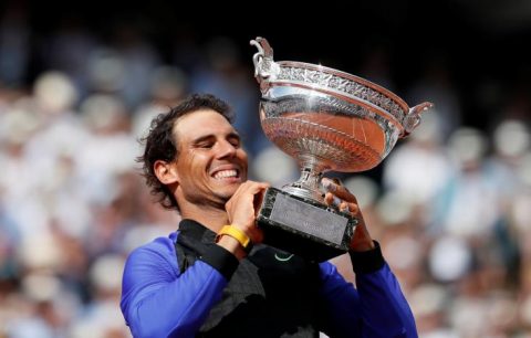 Tennis - French Open - Roland Garros, Paris, France - June 11, 2017 Spain's Rafael Nadal celebrates with the trophy after winning the final against Switzerland's Stan Wawrinka Reuters / Christian Hartmann
