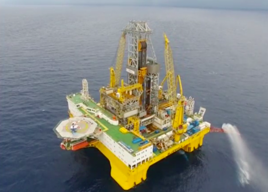 China has mastered the core technologies for mining natural gas hydrate after extracting high purity gas in the South China Sea for 22 consecutive days, the longest time in the world, the Ministry of Land and Resources said Friday. Photo grabbed from Reuters video file.