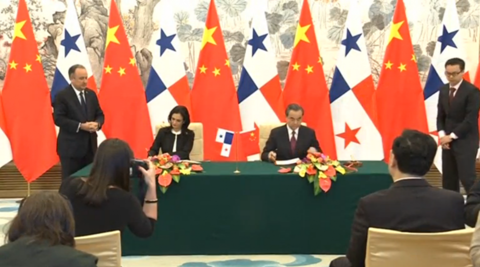 The establishment of China-Panama diplomatic ties has opened a new chapter of relations for both countries, Chinese Foreign Minister Wang Yi made the remarks at a meeting with Isabel Saint Malo de Alvarado, Panama's vice president and foreign minister, in Beijing on Tuesday. Photo grabbed from Reuters video file.