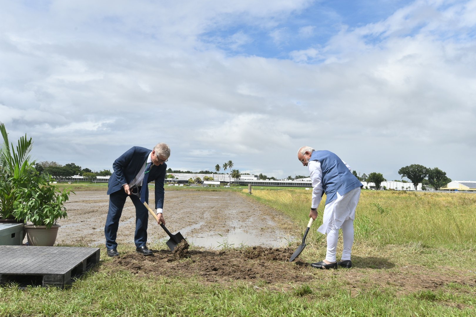 India PM Narendra Modi in IrRI during his visit to PHL for Asean summit in Nov. 2017