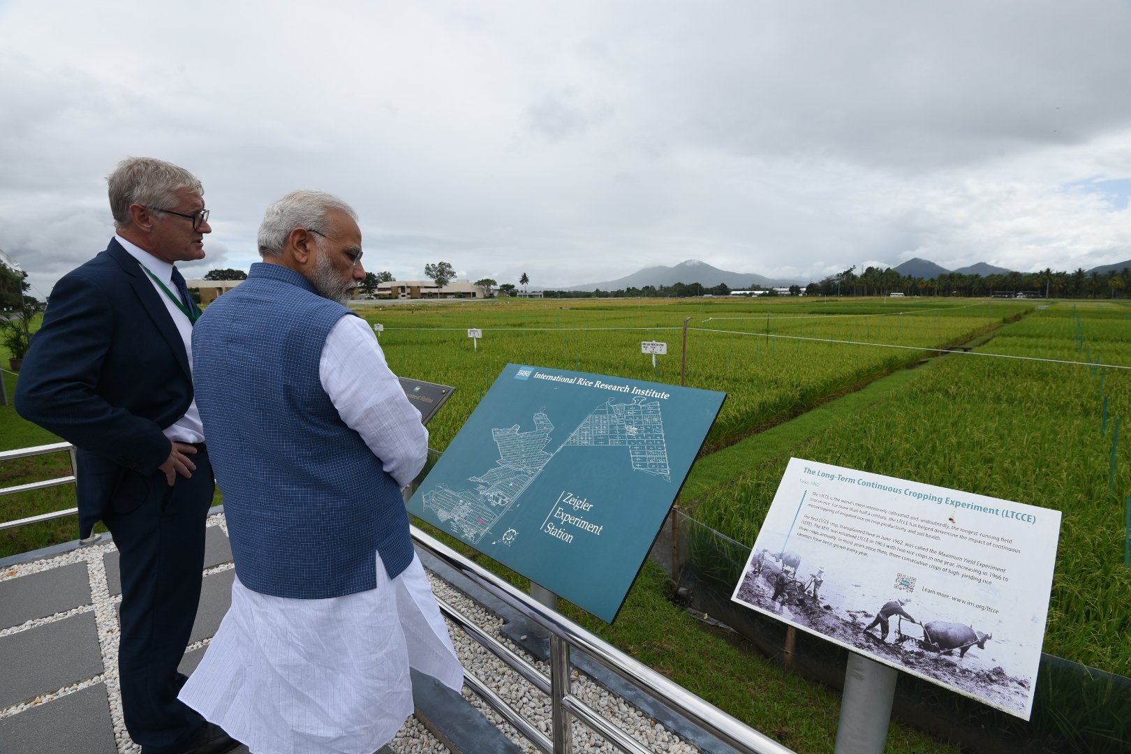 India PM Narendra Modi visits the IRRI in Los banos while in PhL for the Asean summit on Nov. 13, 2017.