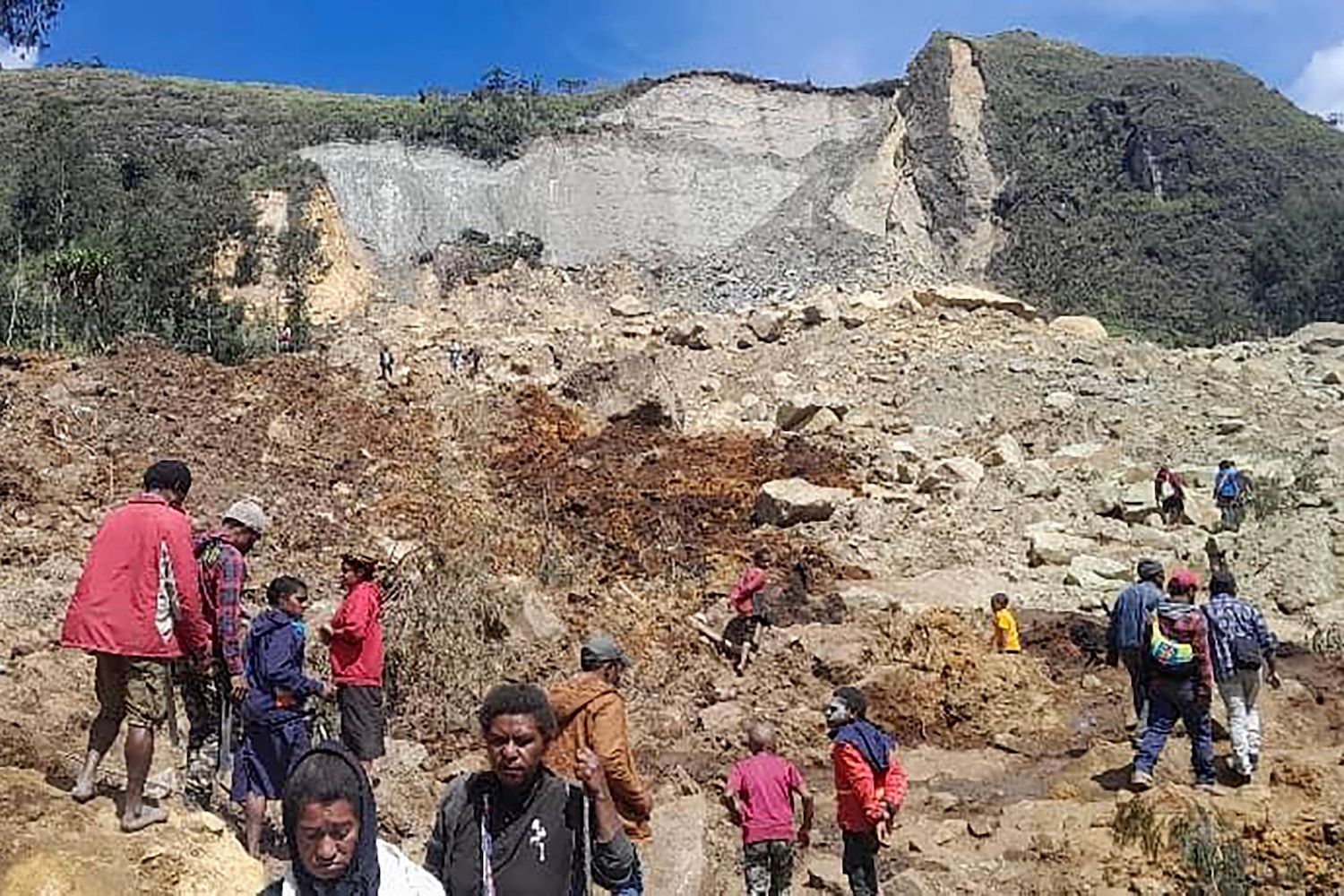 High likelihood' of more landslides at Papua New Guinea disaster site ...